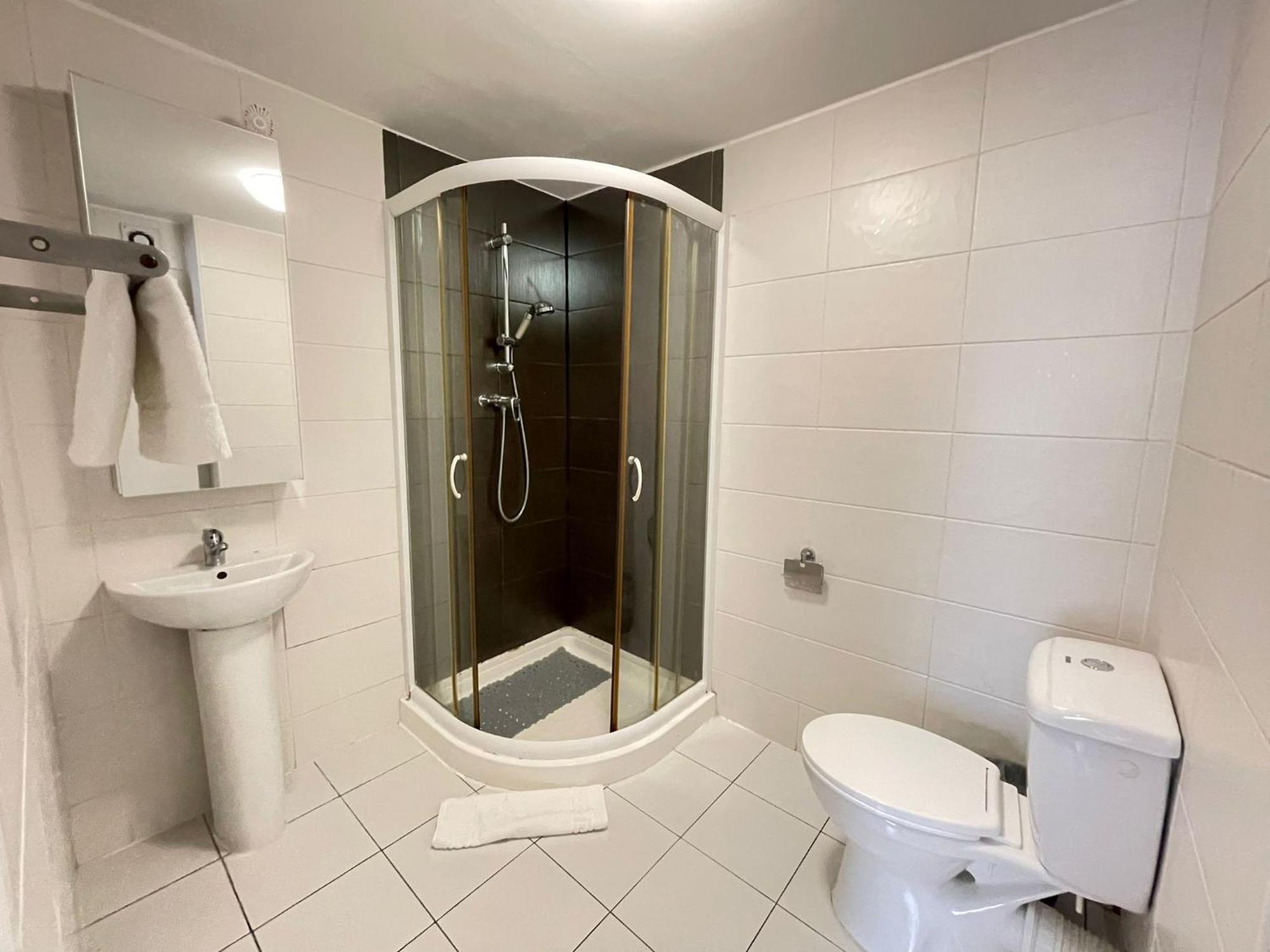 Captivating 1-Bed Apartment In Лондон Экстерьер фото
